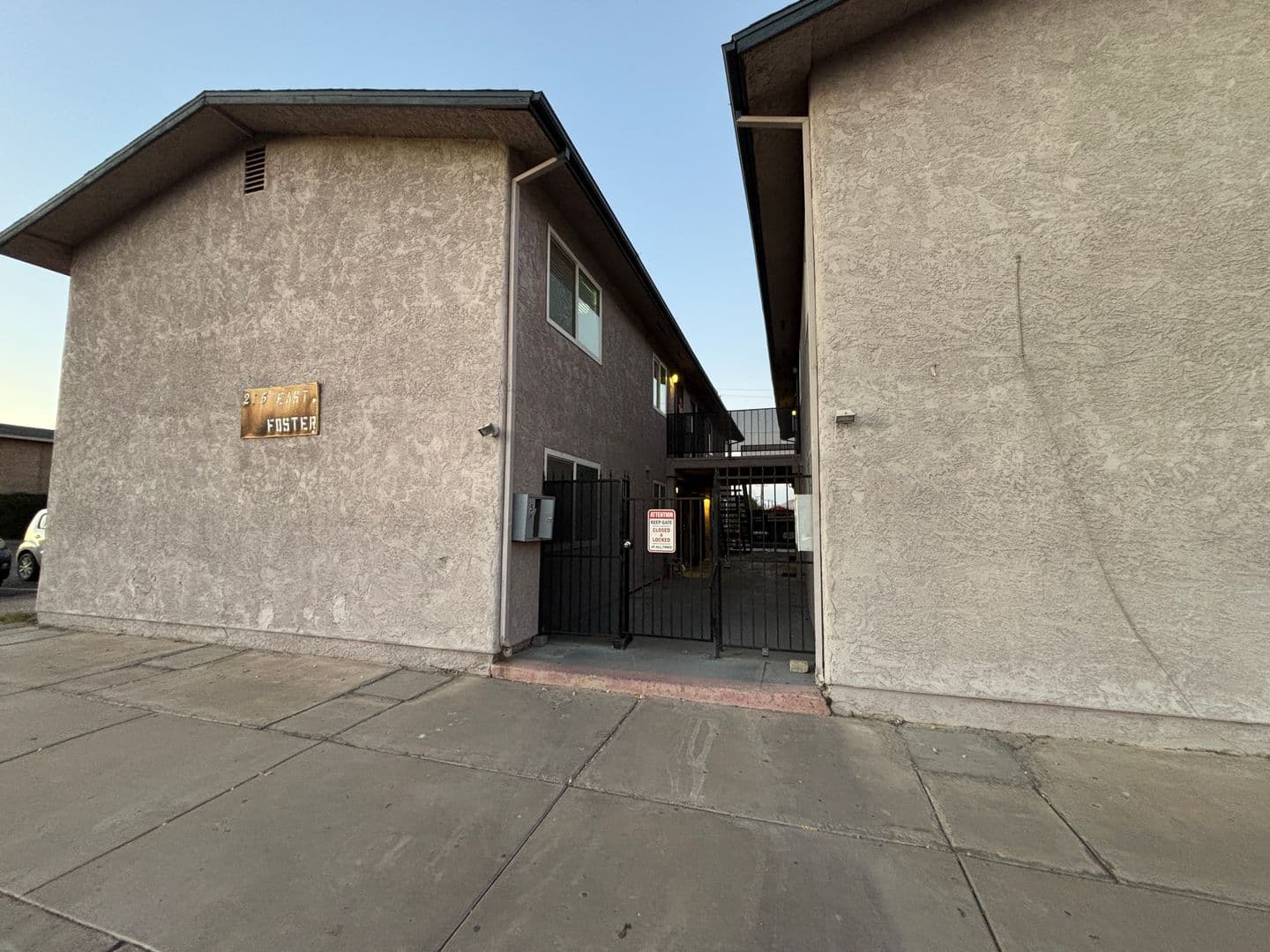 Henderson Apartment: 225 E Foster Ave. Unit 4