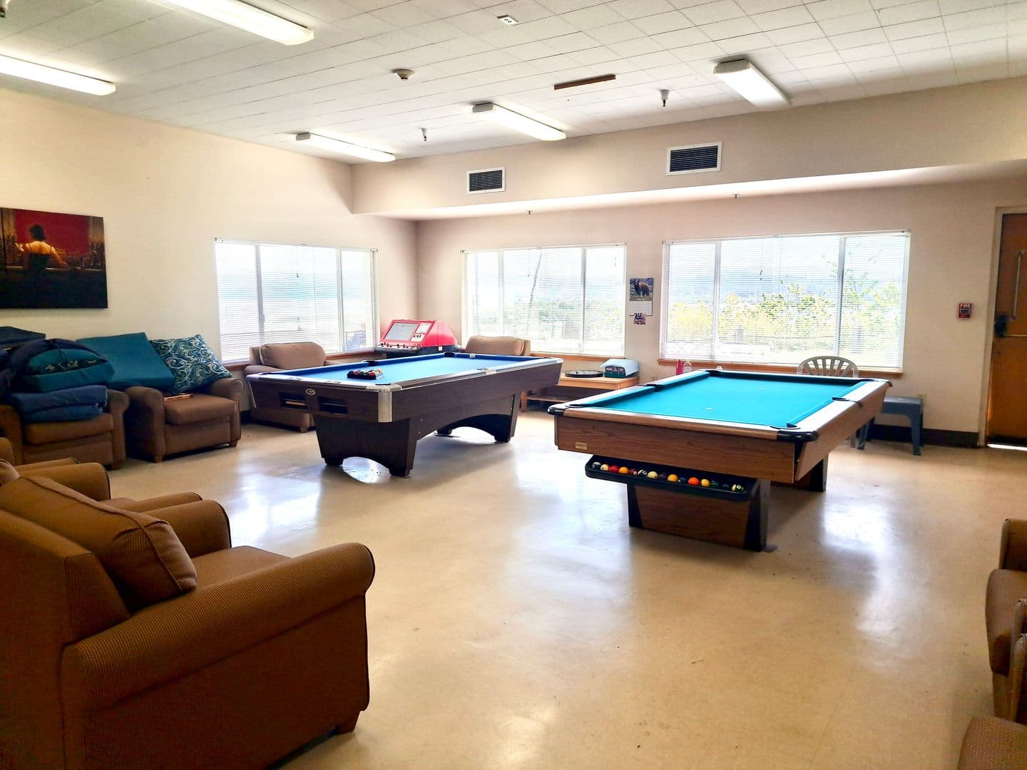 North Bend Apartment: 3959 Sheridan Ave Apt 212