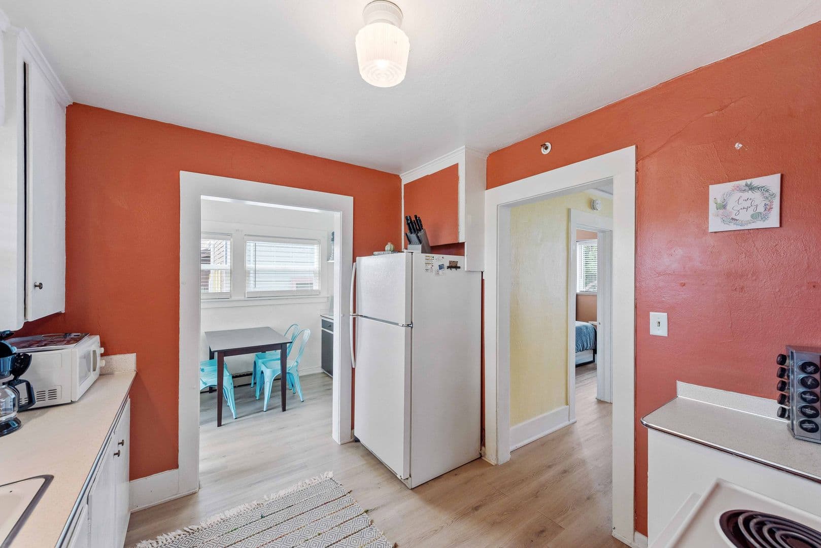 Coos Bay Apartment: 864 S 5th St. #3
