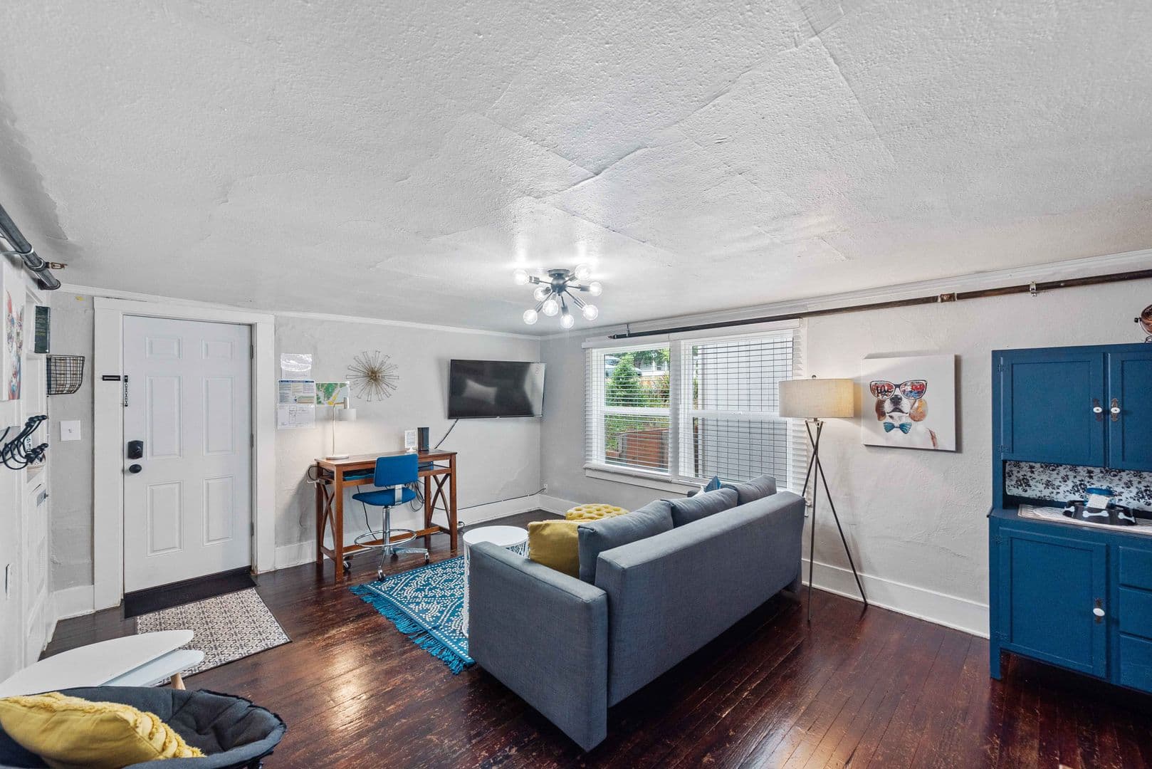 Coos Bay Apartment: 864 S 5th St. #5