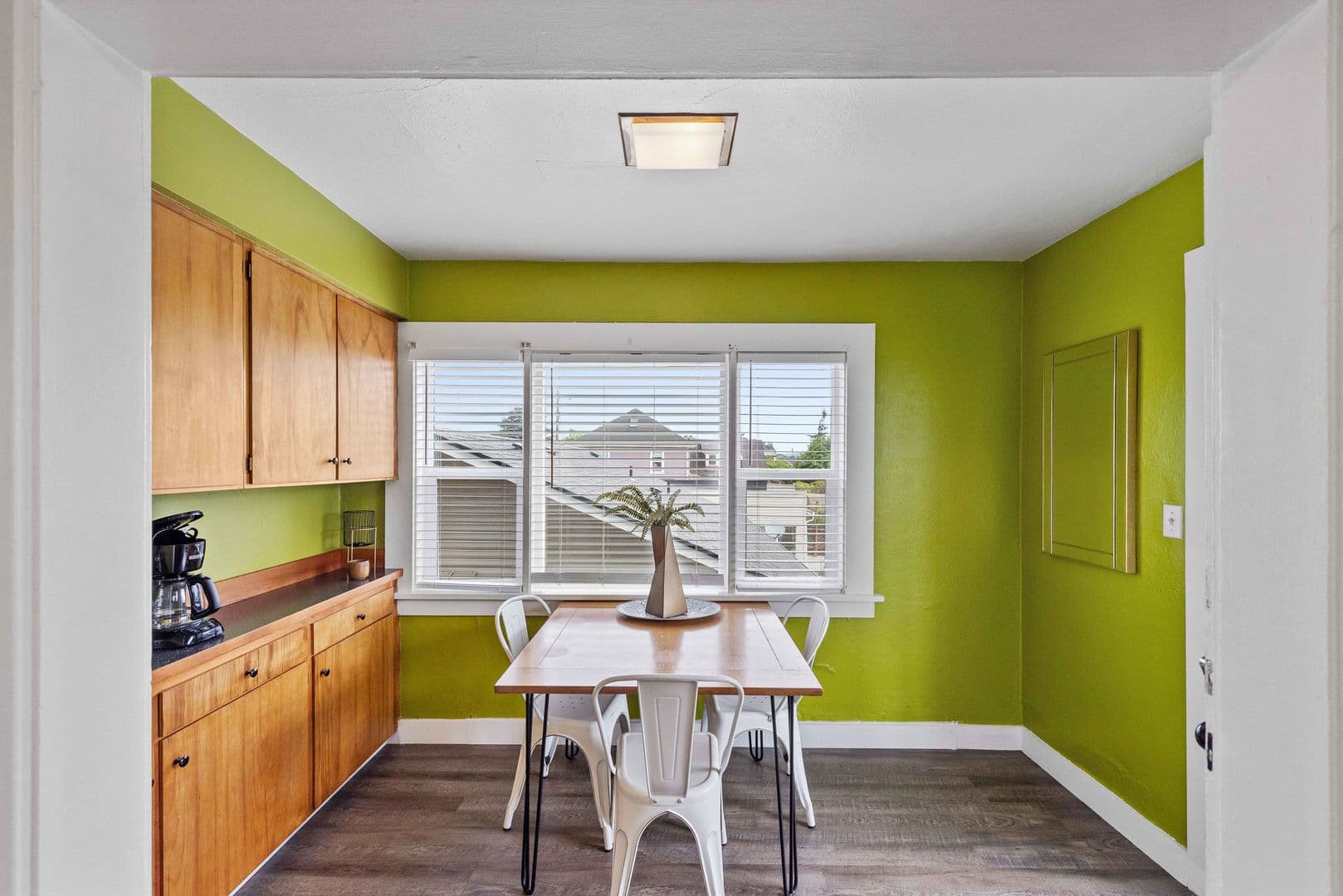 Coos Bay Apartment: 864 S 5th St. - #1