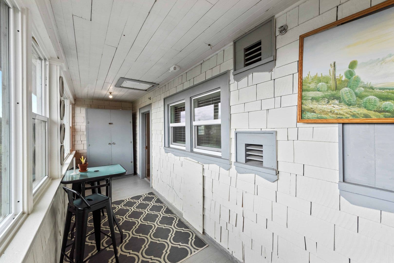 Coos Bay Apartment: 864 S 5th St. #2