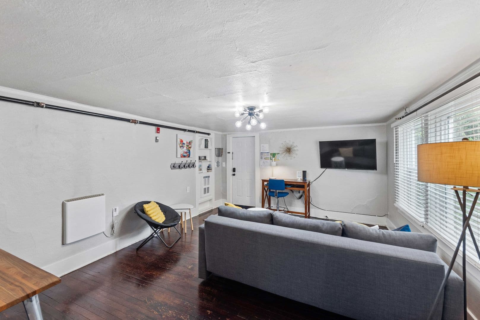 Coos Bay Apartment: 864 S 5th St. #5
