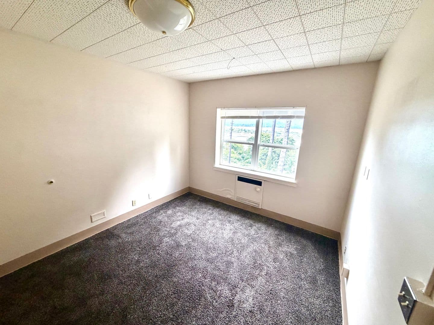 North Bend Apartment: 3959 Sheridan Ave Apt 235