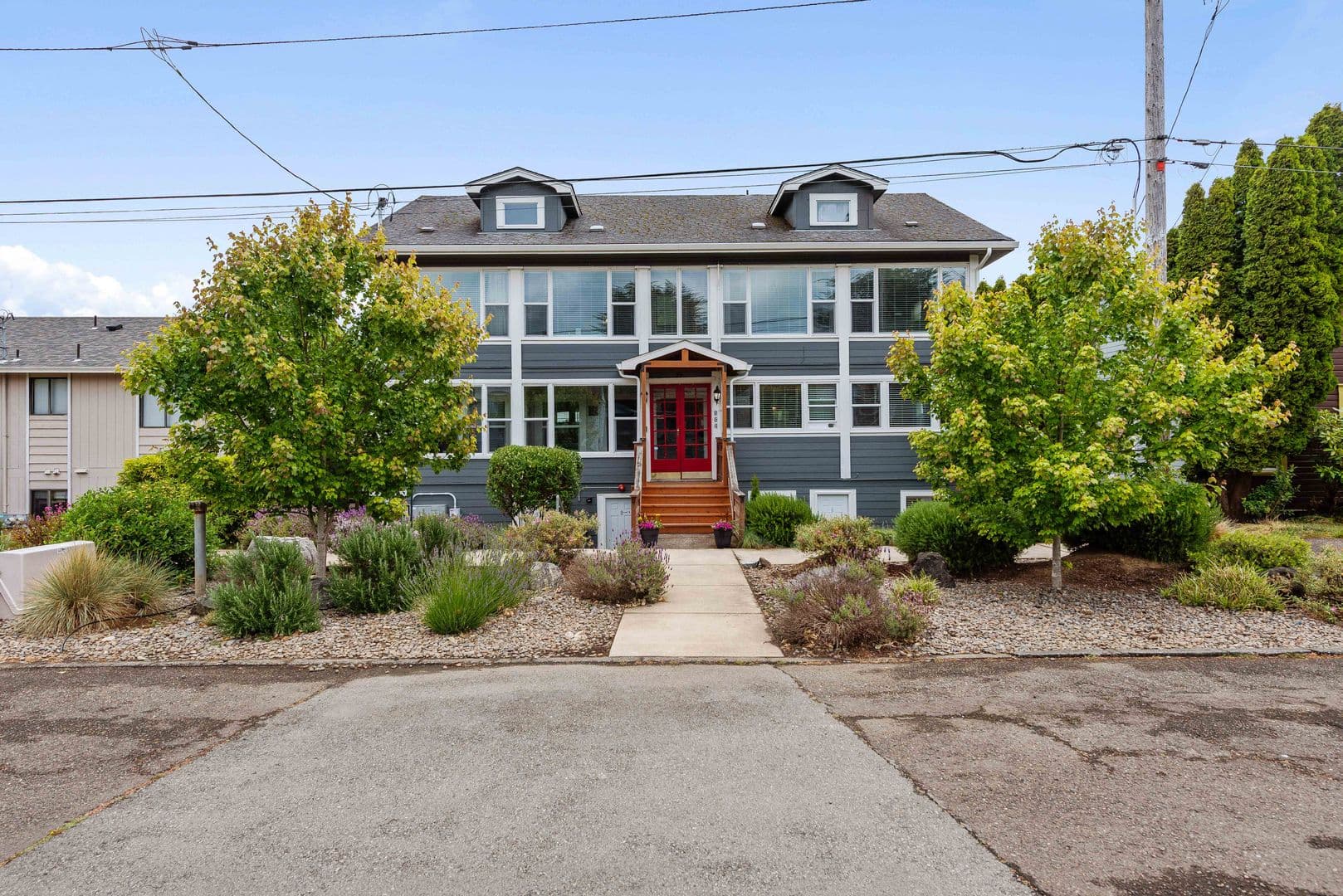 Coos Bay Apartment: 864 S 5th St. #3