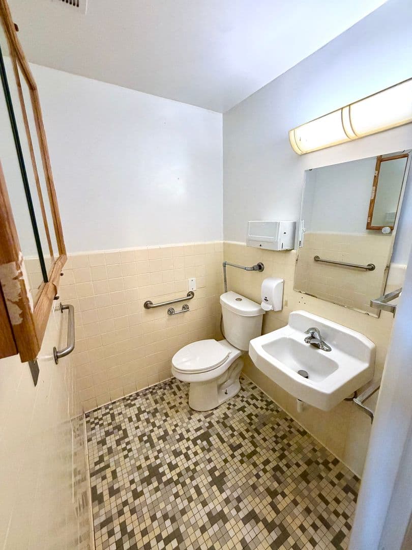 North Bend Apartment: 3959 Sheridan Ave Apt 235