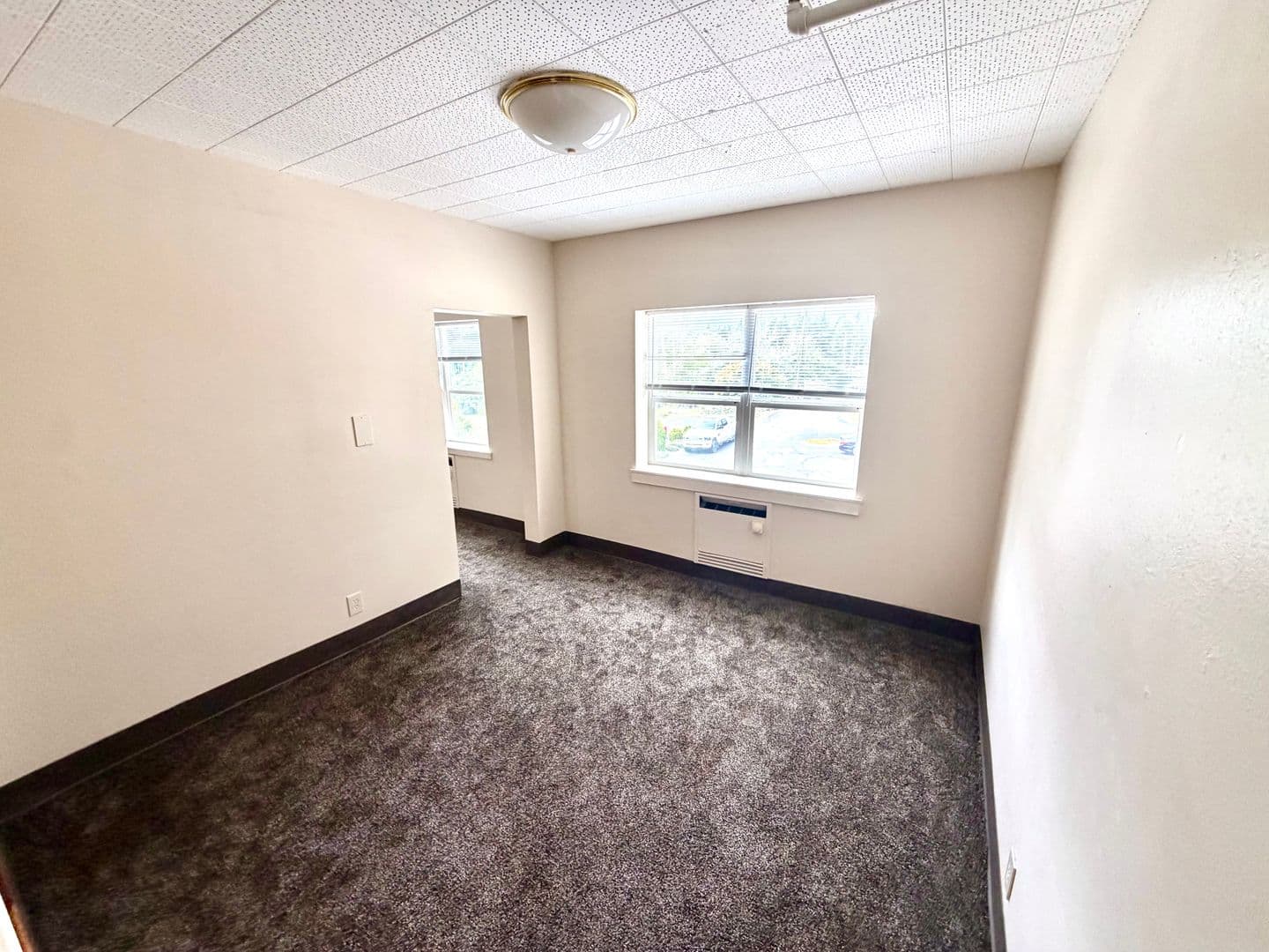 North Bend Apartment: 3959 Sheridan Ave Apt 212