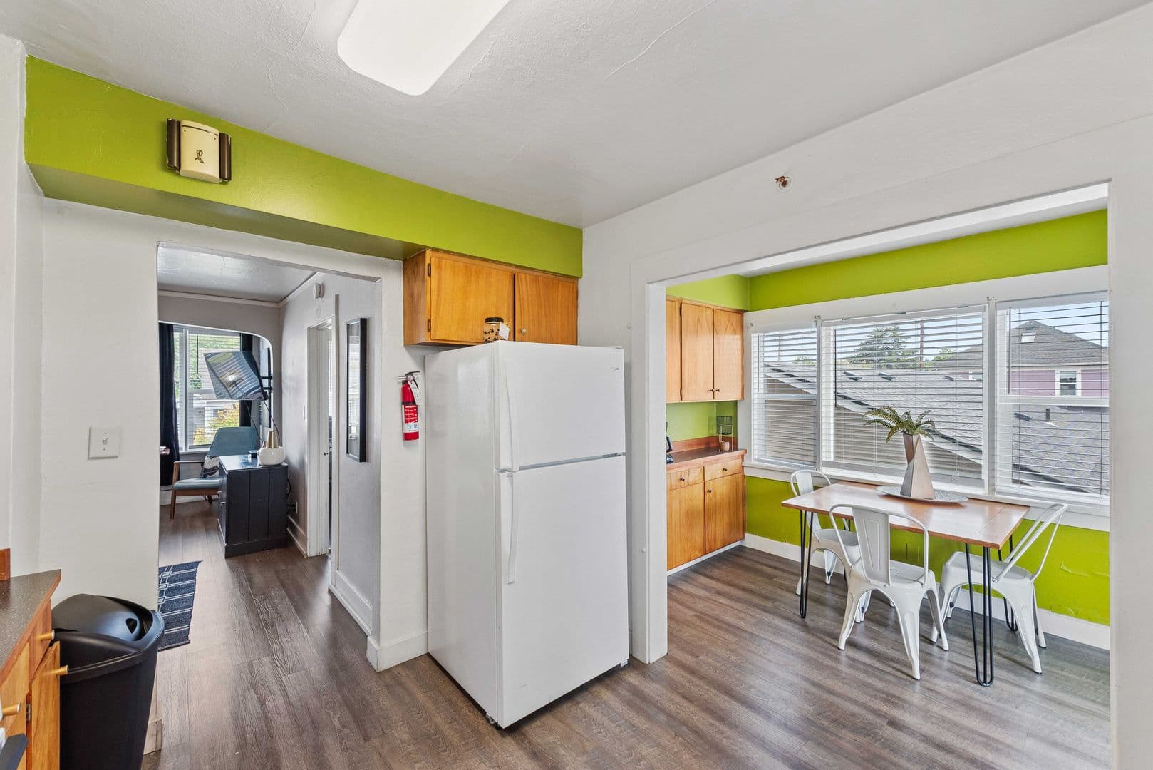 Coos Bay Apartment: 864 S 5th St. - #1
