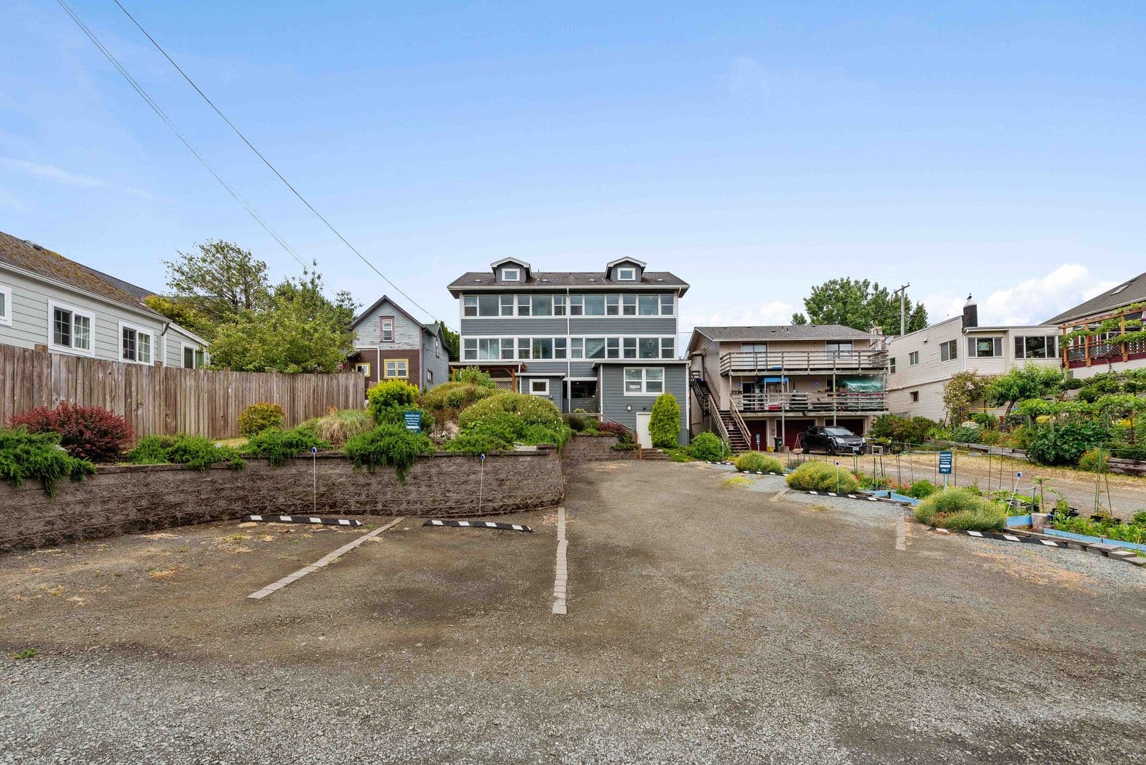 Coos Bay Apartment: 864 S 5th St. #6
