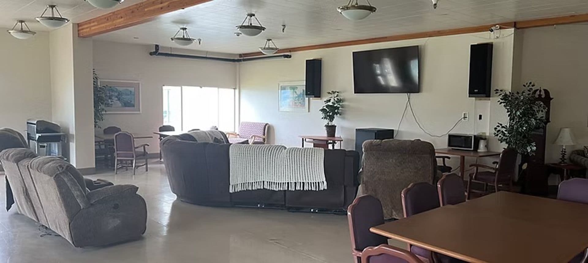 North Bend Apartment: 3959 Sheridan Ave Apt 253