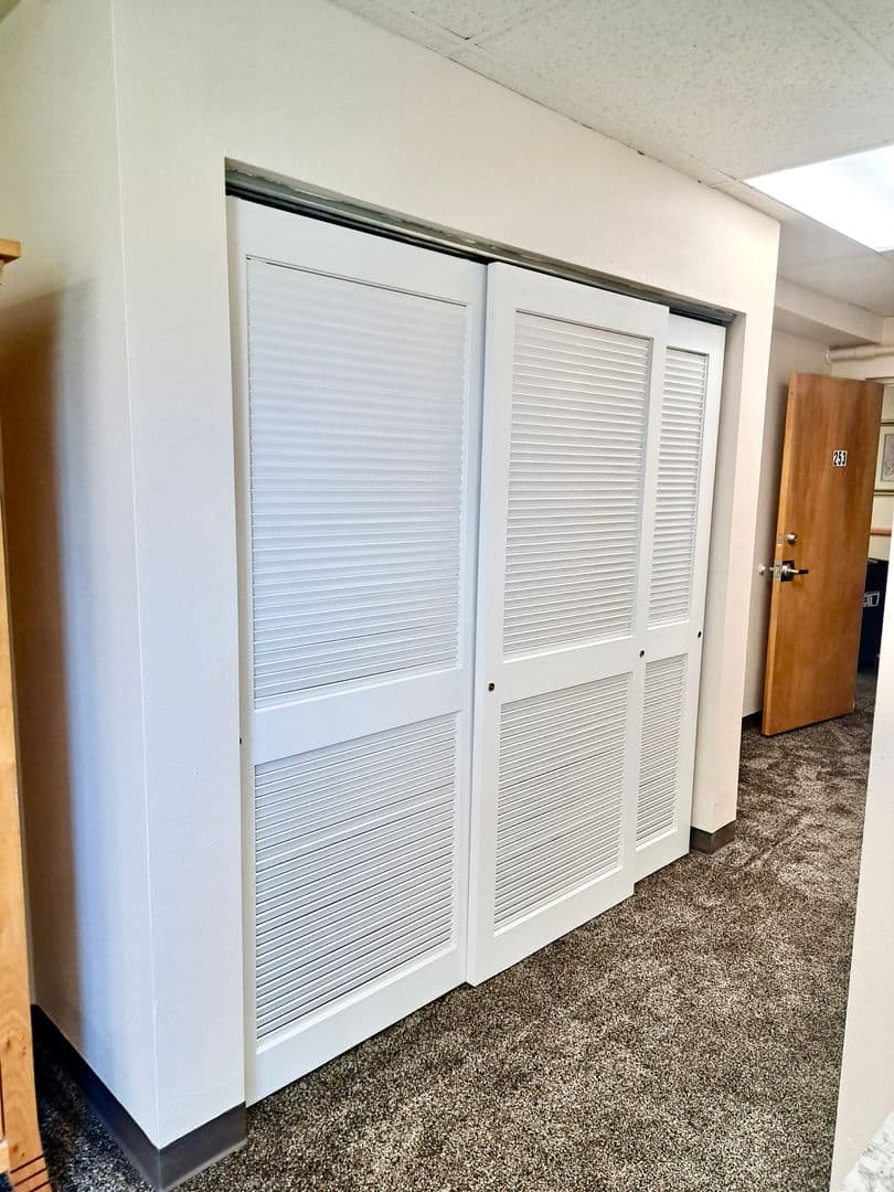 North Bend Apartment: 3959 Sheridan Ave Apt 253