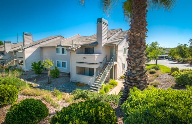 Redding Apartment: 851 Mission De Oro Dr.