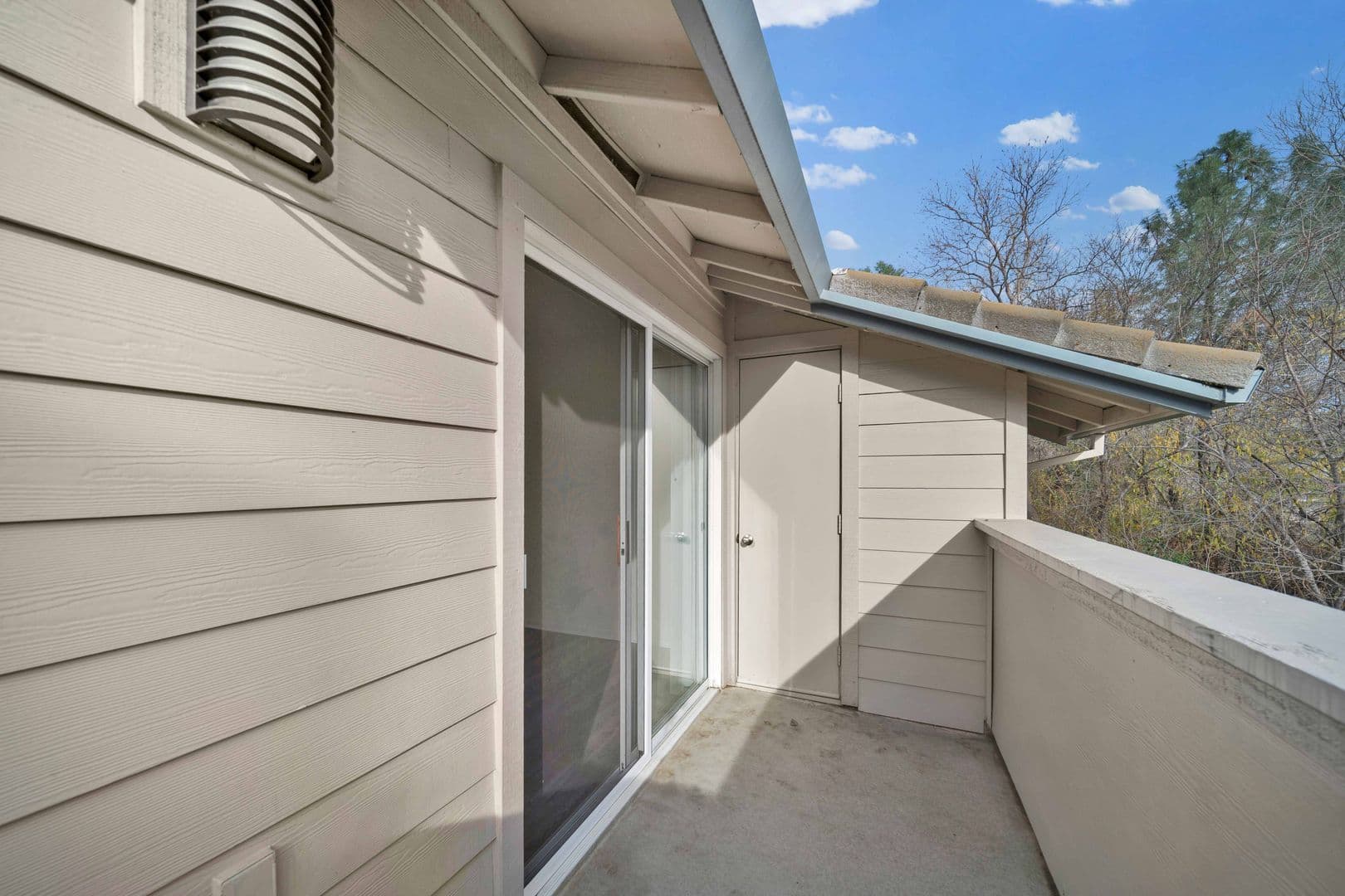 Redding Apartment: 851 Mission De Oro Dr.