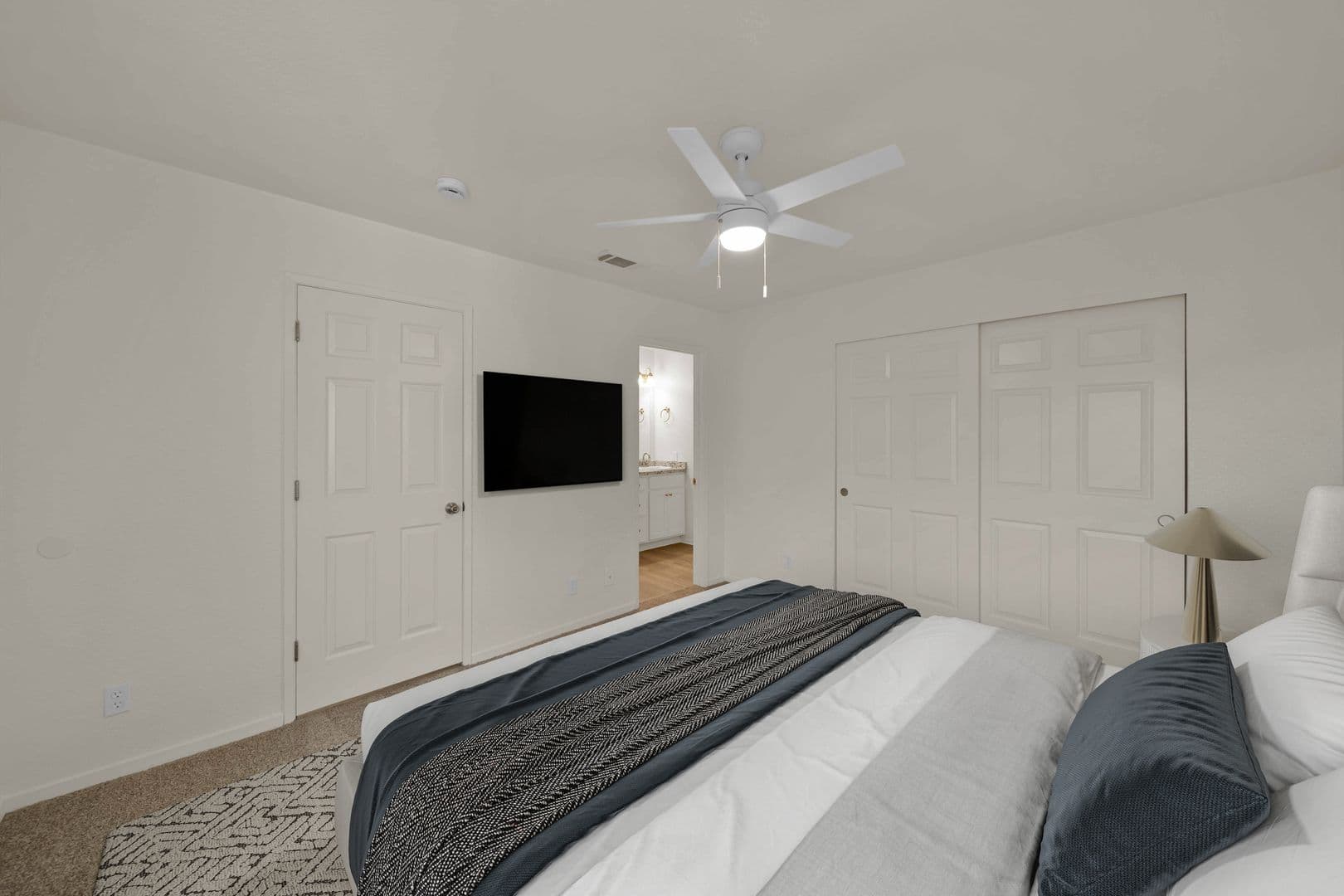 Redding Apartment: 851 Mission De Oro Dr.
