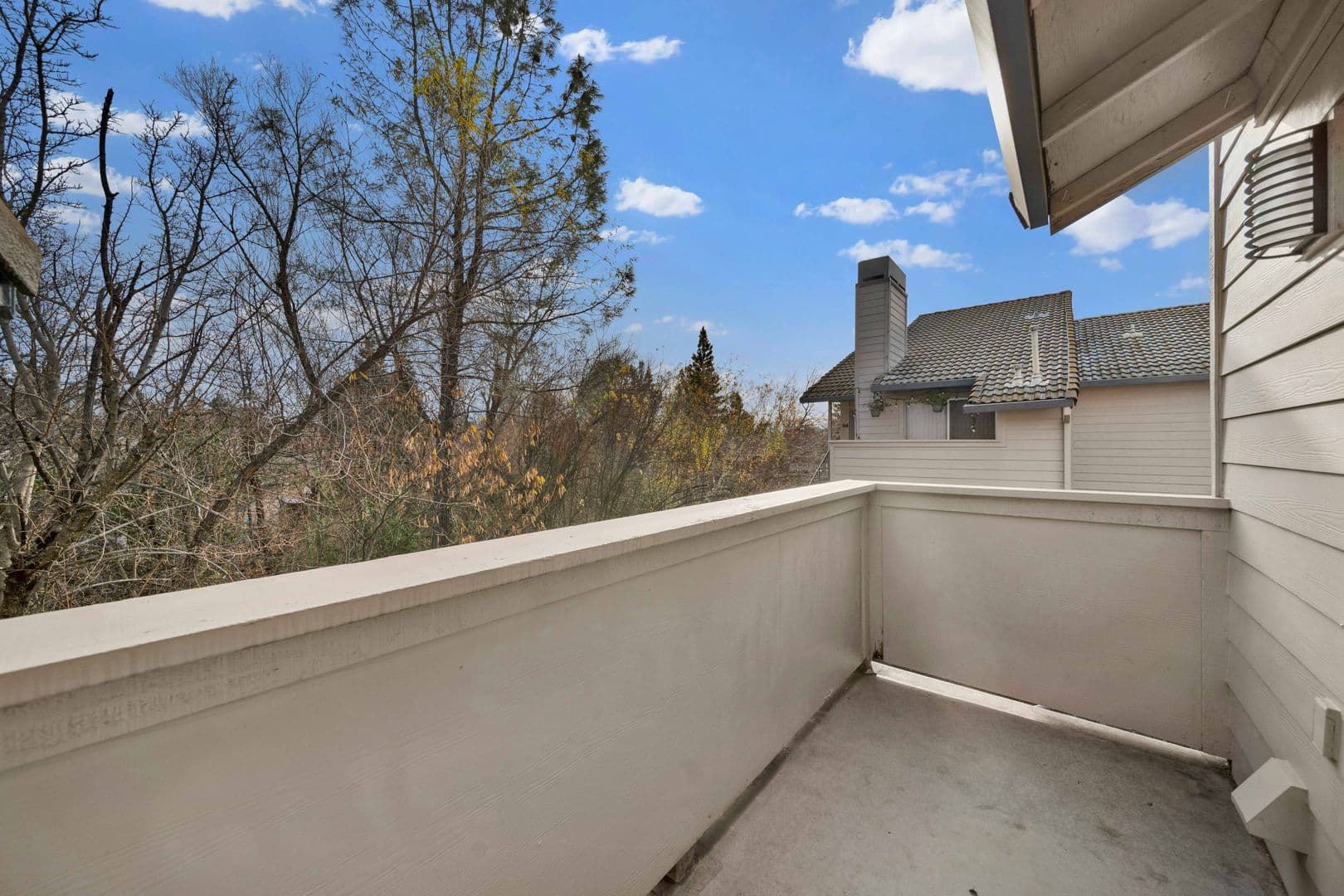 Redding Apartment: 851 Mission De Oro Dr.