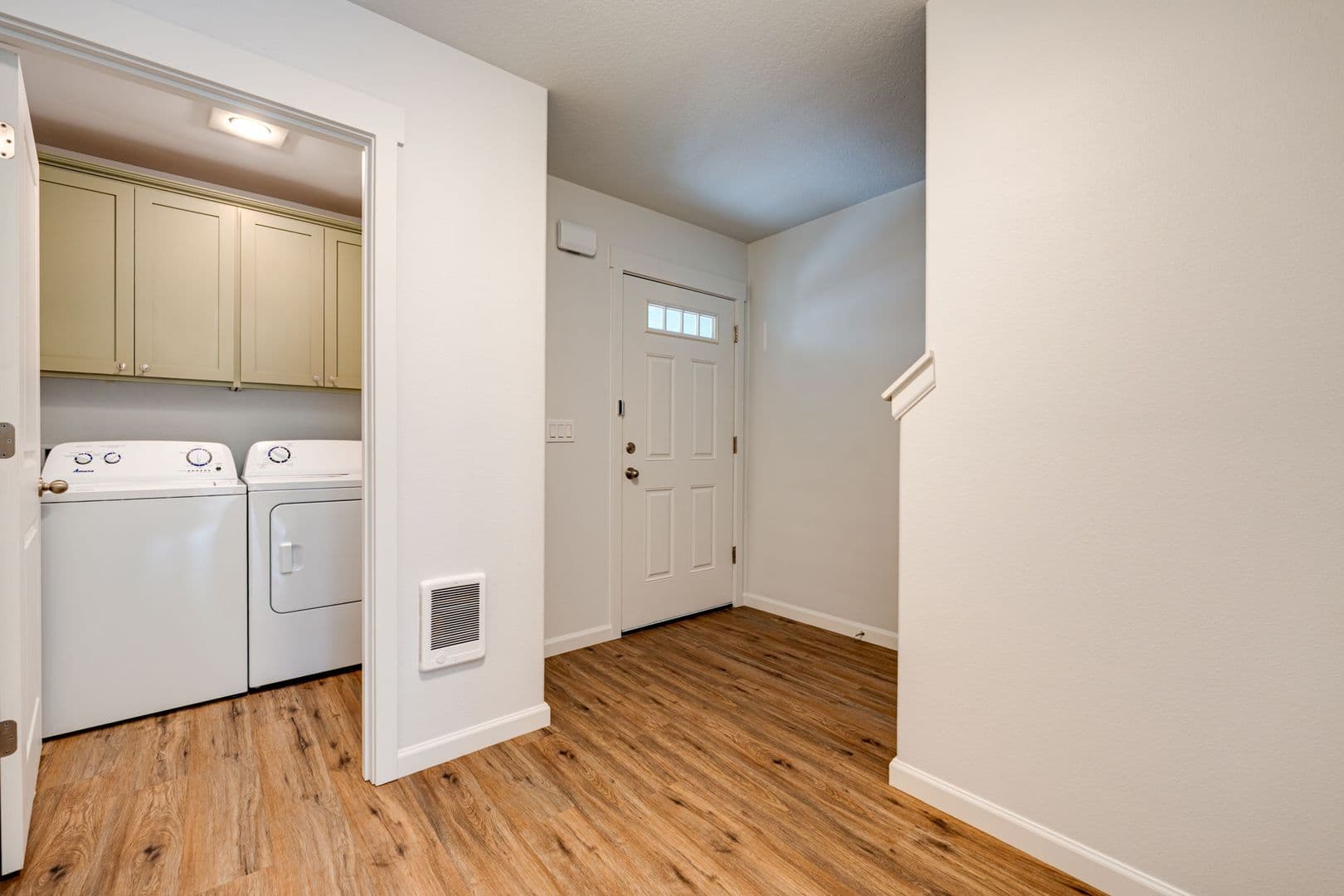 Cottage Grove Townhome: 935 Arthur Ave