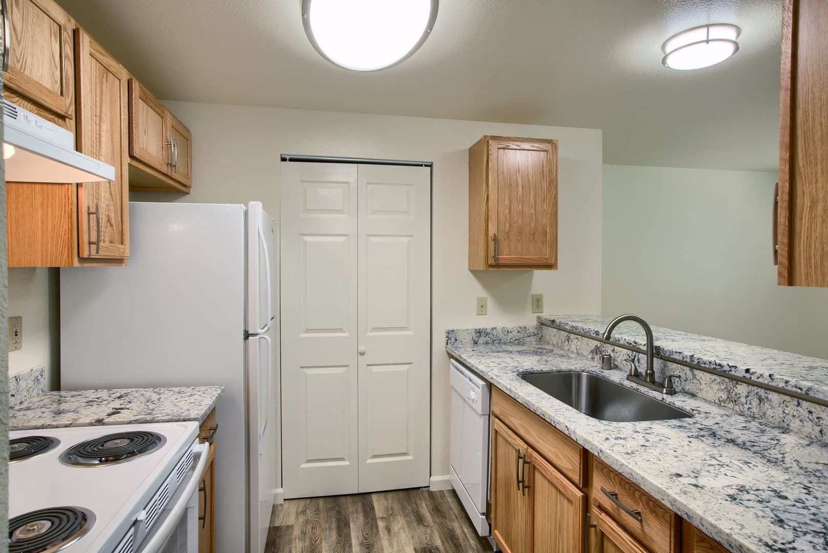 Federal Way Apartment: 32420 1st Ln. SW