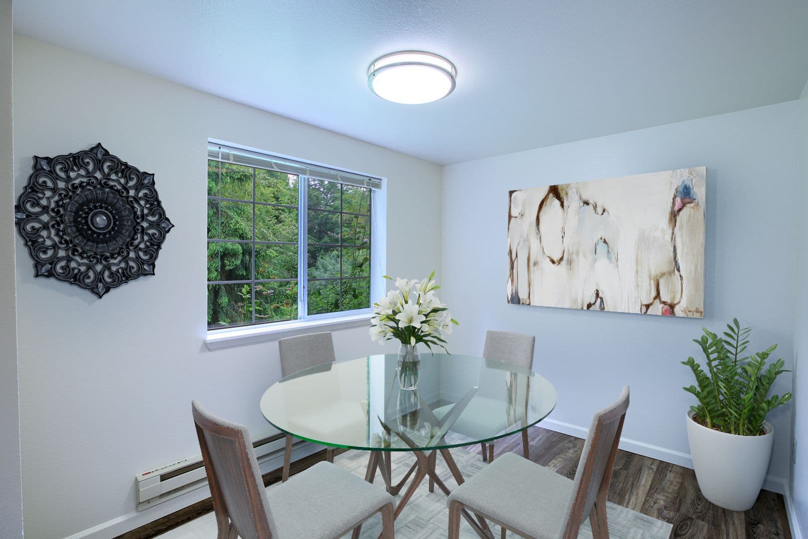 Federal Way Apartment: 32420 1st Ln. SW