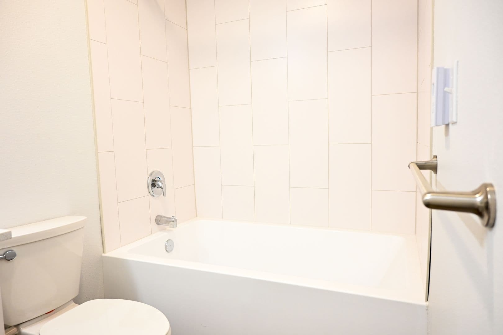 Cottage Grove Apartment: 1041 S 10th St.