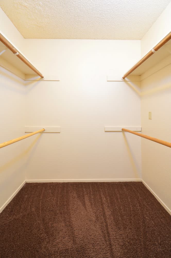 Bakersfield Apartment: 4841 Columbus St.