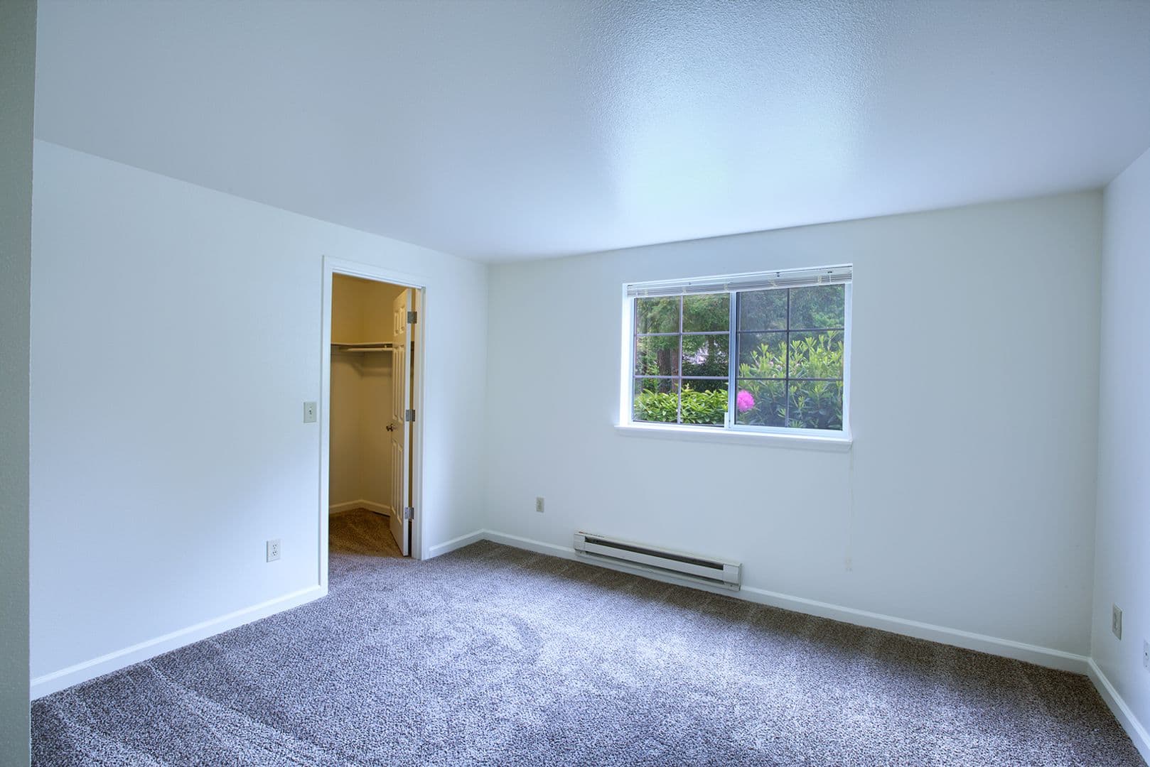 Federal Way Apartment: 32420 1st Ln. SW