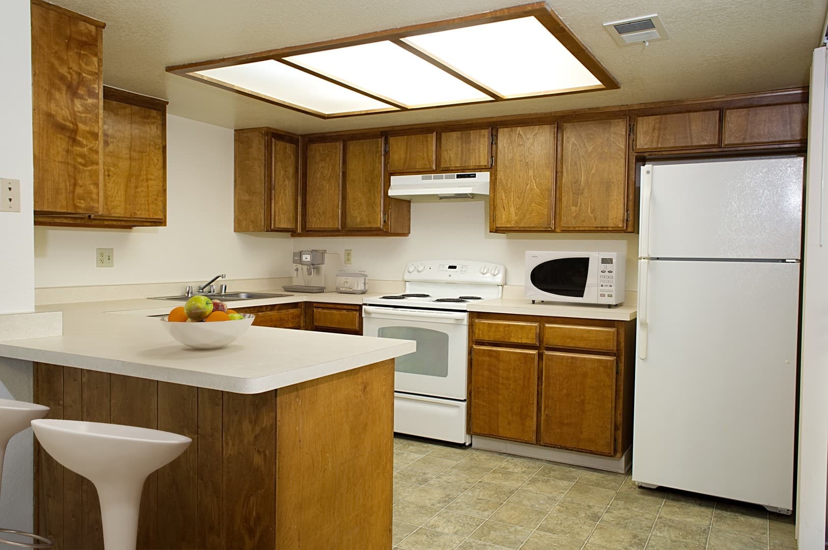 Bakersfield Apartment: 4841 Columbus St.