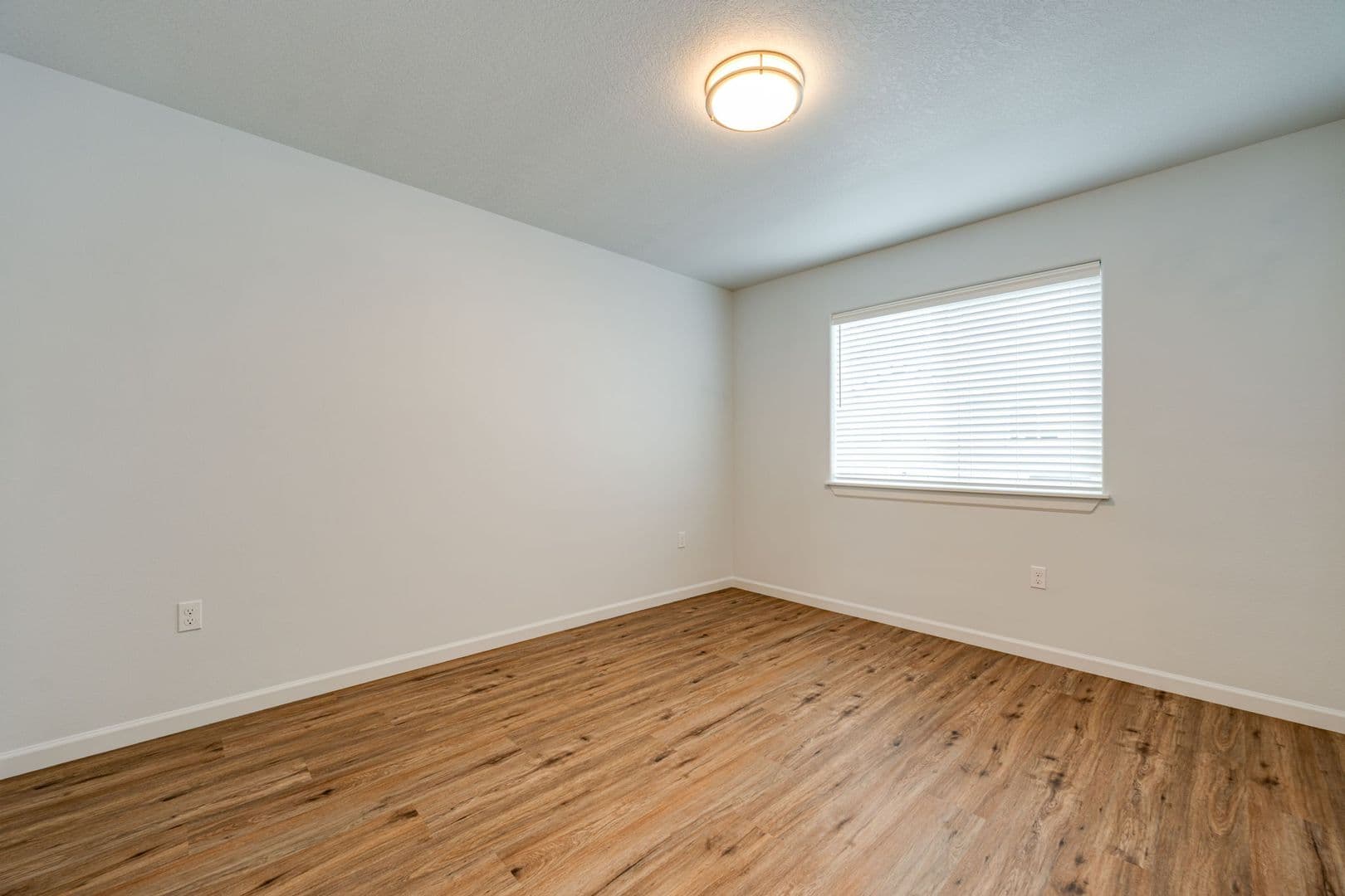 Cottage Grove Townhome: 935 Arthur Ave
