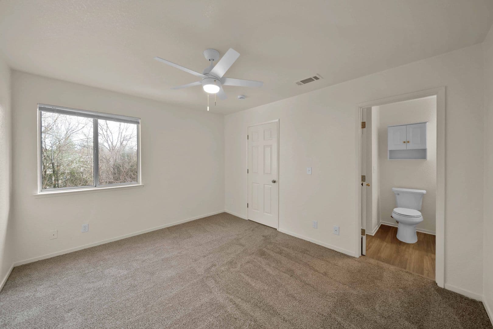 Redding Apartment: 851 Mission De Oro Dr.