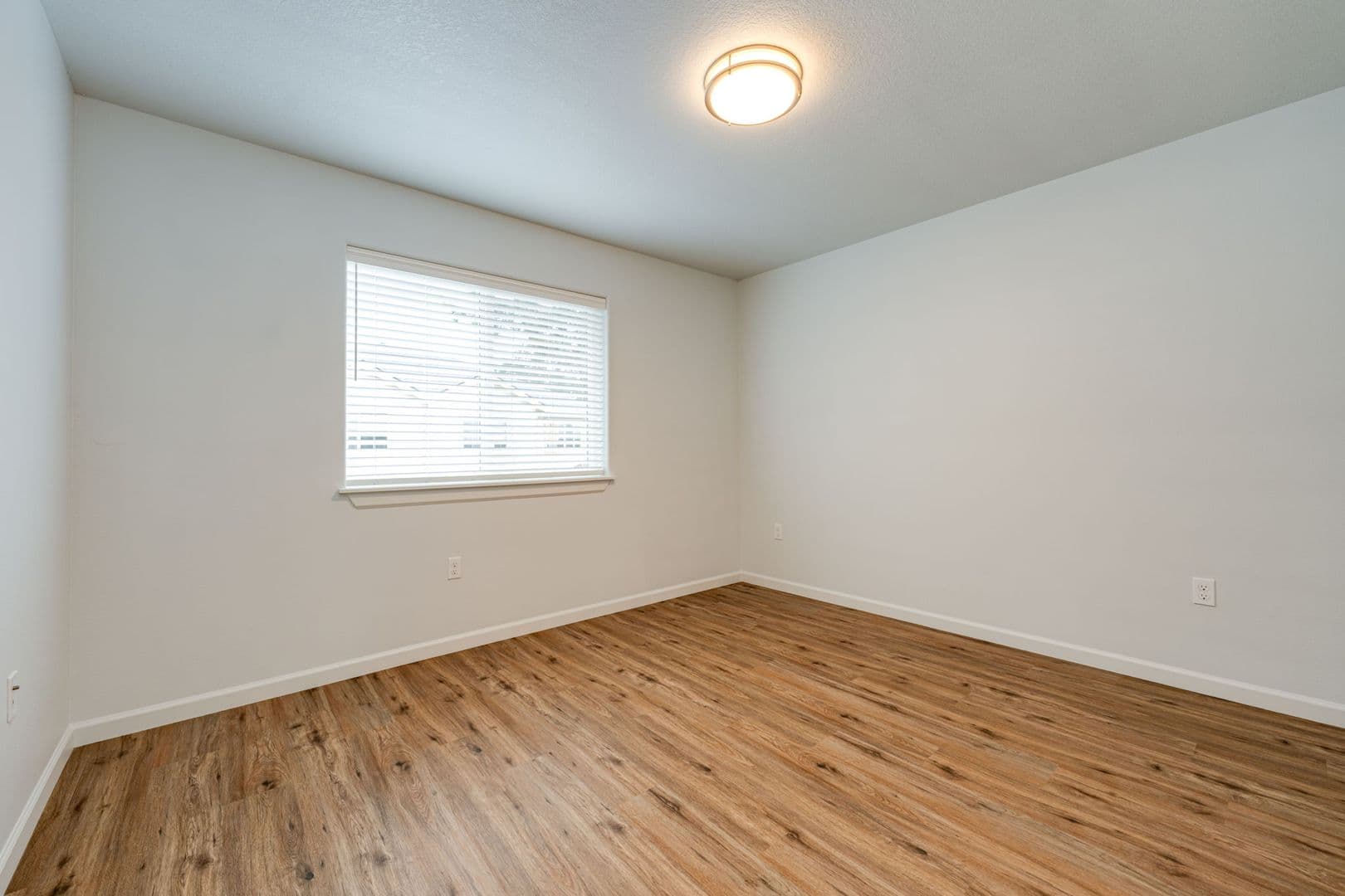 Cottage Grove Townhome: 935 Arthur Ave
