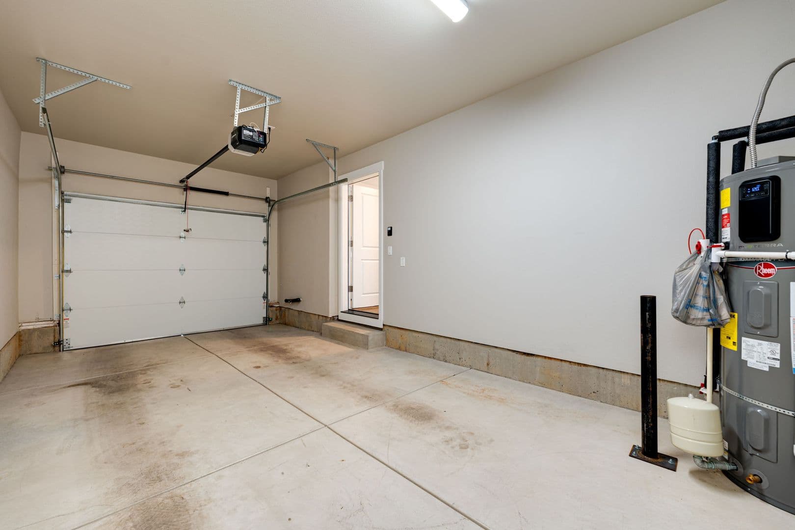 Cottage Grove Townhome: 935 Arthur Ave