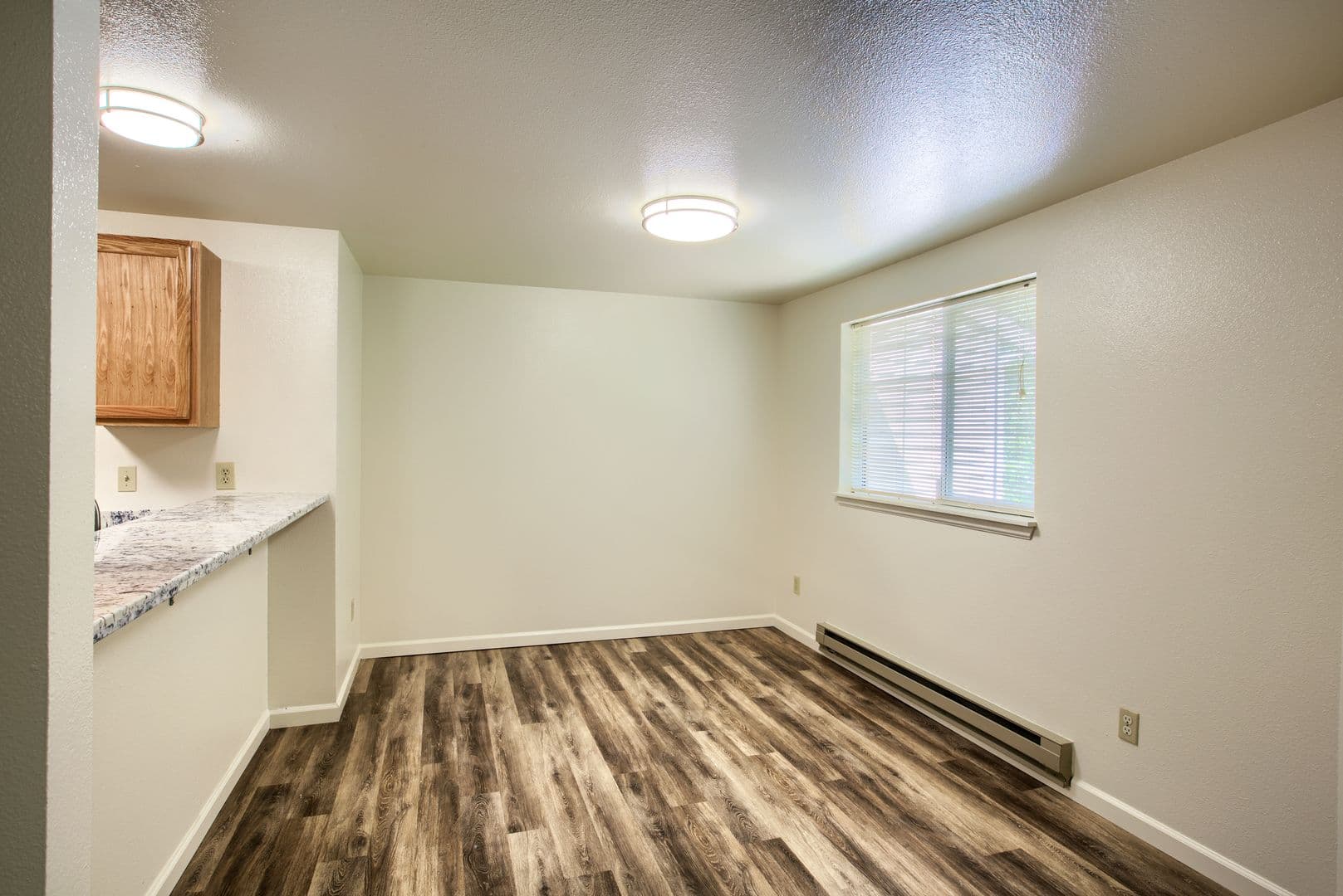 Federal Way Apartment: 32420 1st Ln. SW