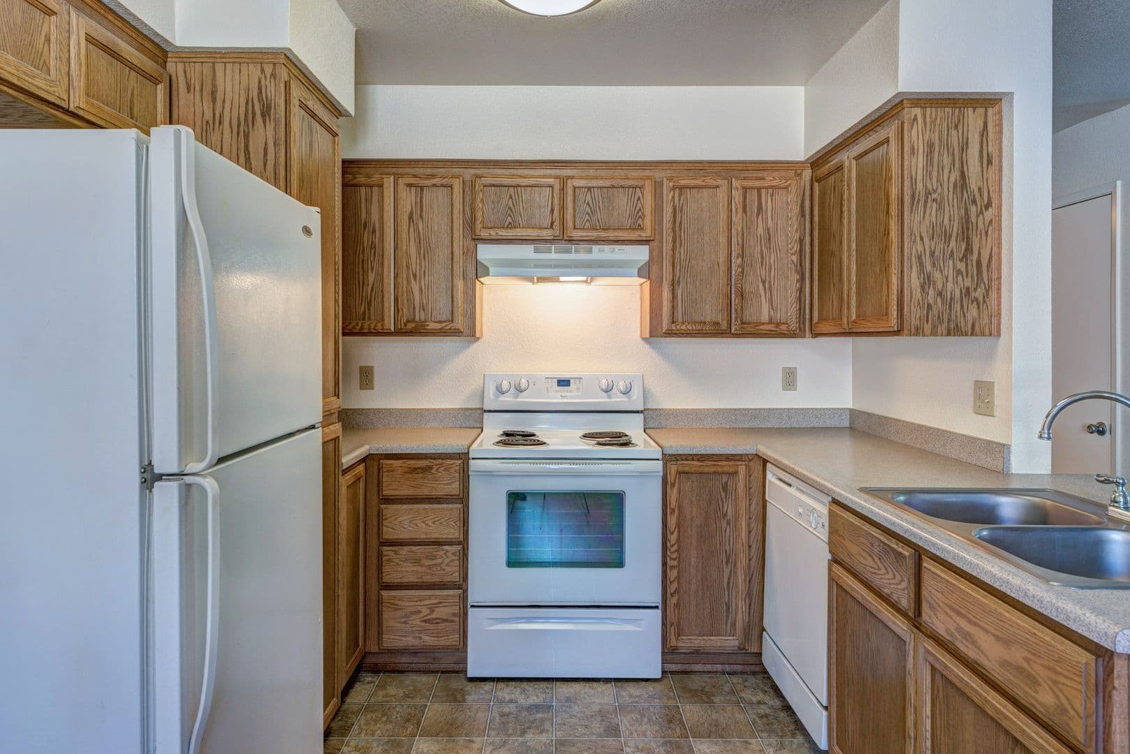 Redding Apartment: 851 Mission De Oro Dr.