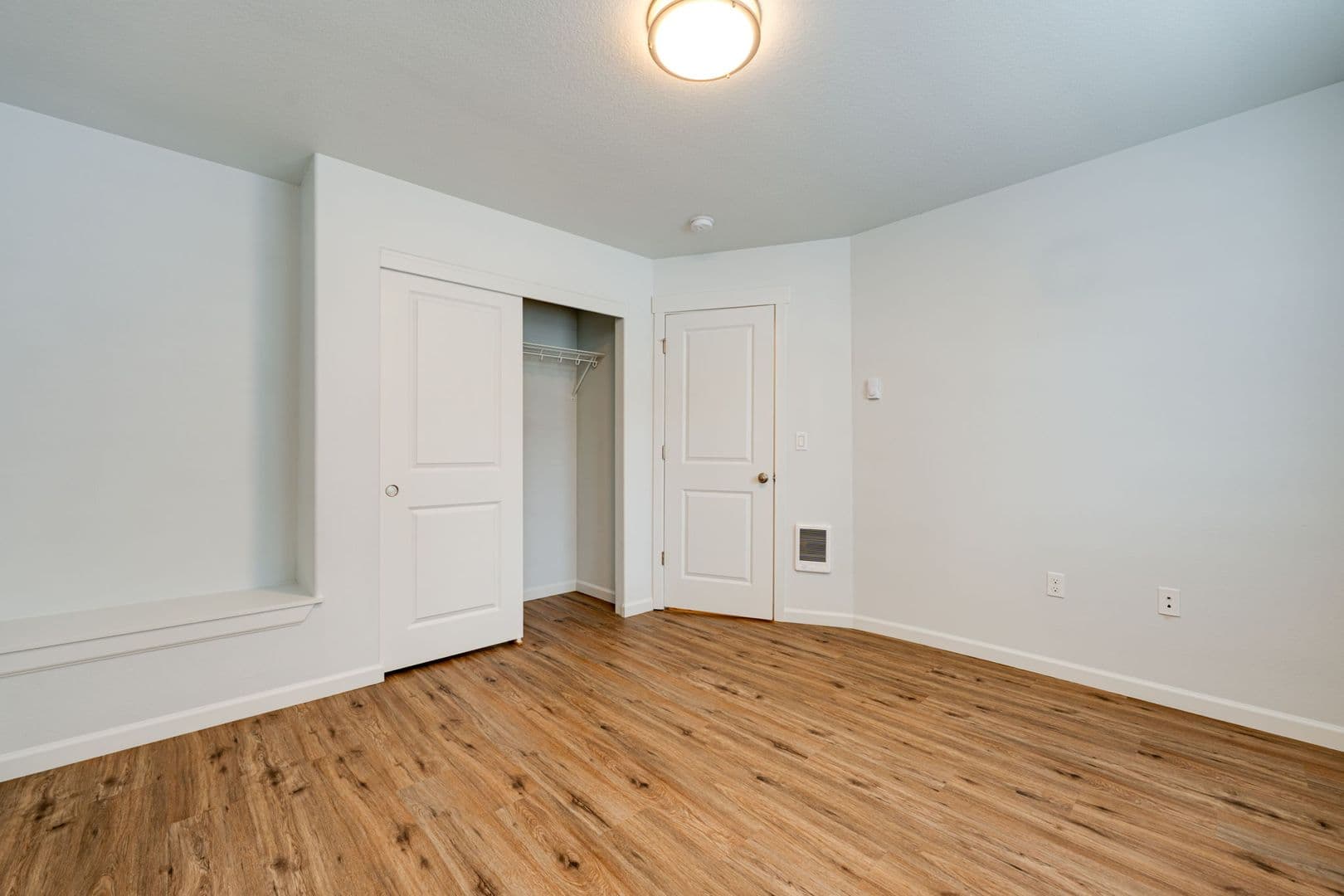Cottage Grove Townhome: 935 Arthur Ave