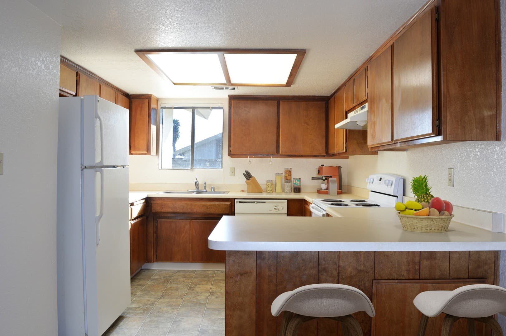 Bakersfield Apartment: 4841 Columbus St.
