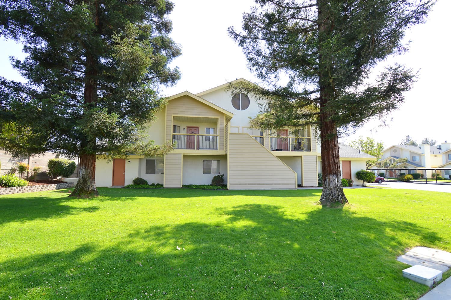 Bakersfield Apartment: 4841 Columbus St.