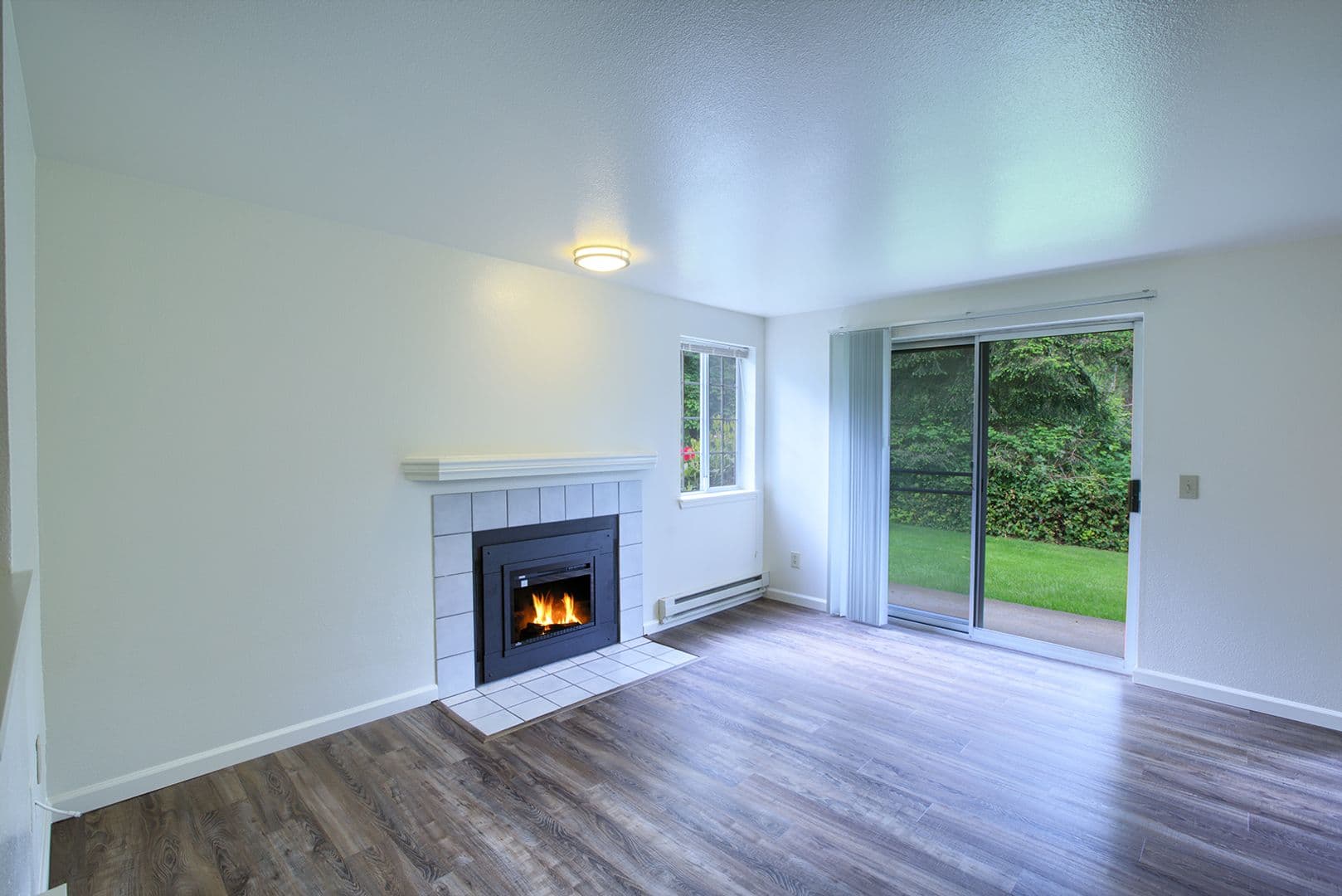 Federal Way Apartment: 32420 1st Ln. SW