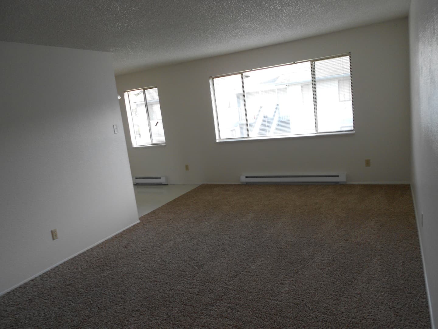 Coos Bay Apartment: 355 South 8th Street