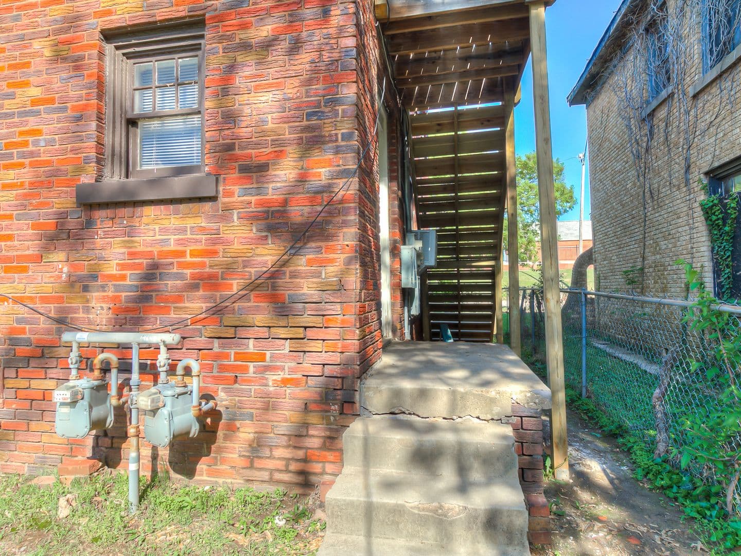 Oklahoma City Apartment: 1300 NW 15th St