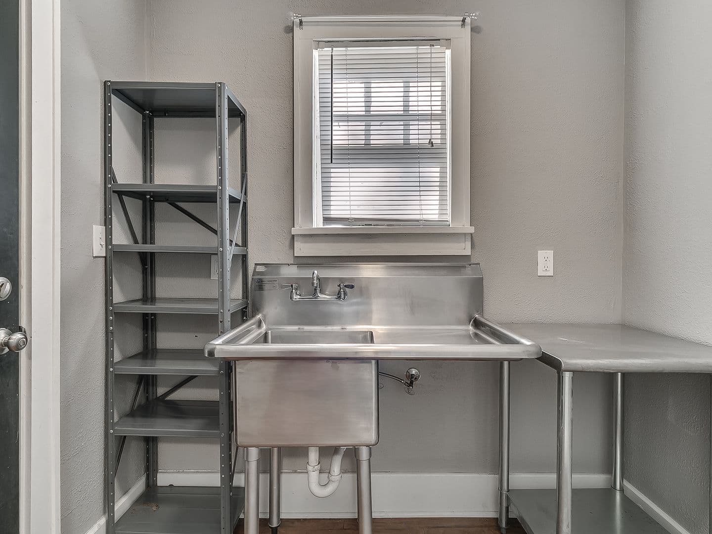 Oklahoma City Apartment: 1300 NW 15th St