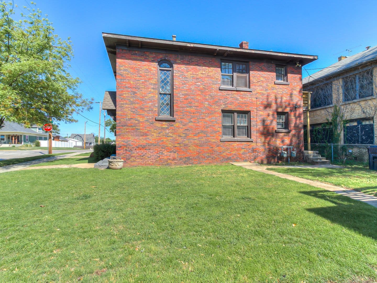 Oklahoma City Apartment: 1300 NW 15th St