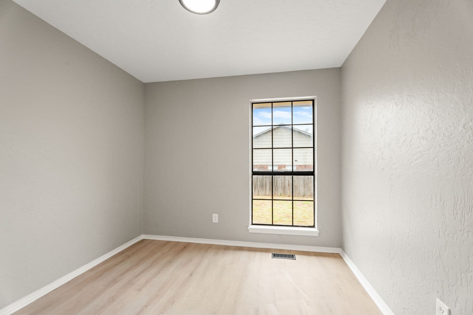 Norman House: 2622 Belknap Ave