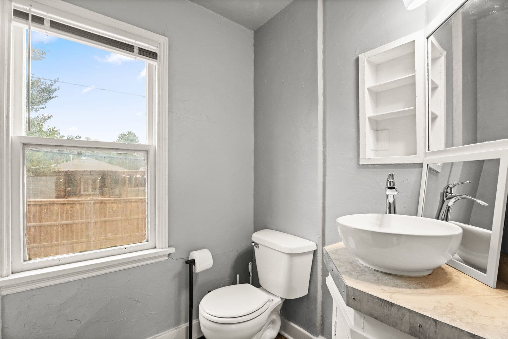 Oklahoma City Apartment: 318 NW 27TH ST