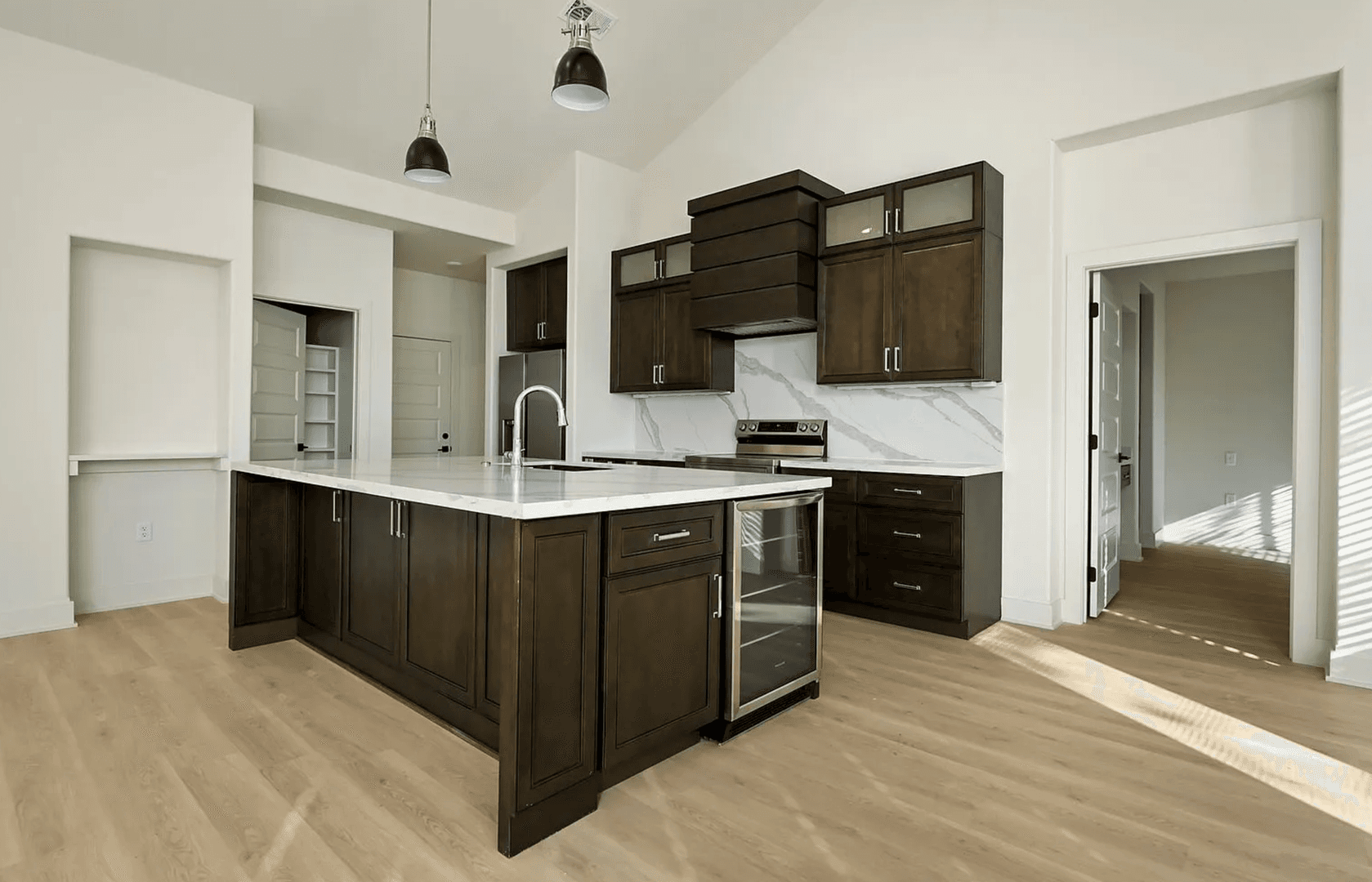 Raymore Townhome: 213 E. Maplewood Ln