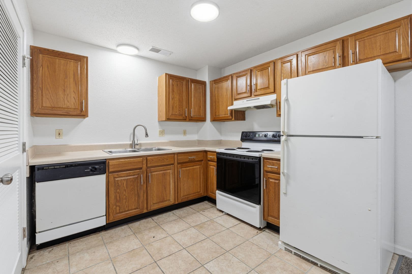 Warrensburg Apartment: 111 Commercial St Unit 105