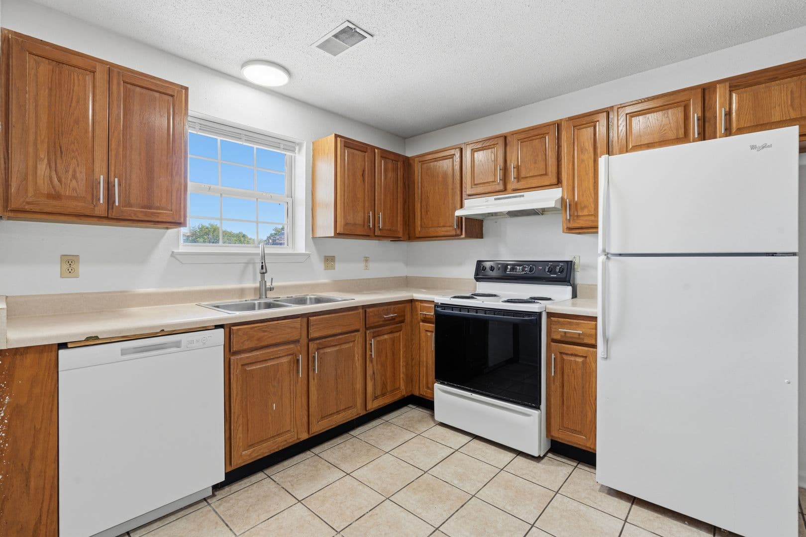 Warrensburg Apartment: 111 Commercial