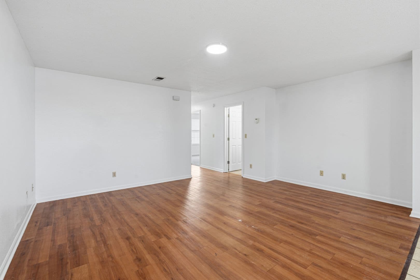 Warrensburg Apartment: 111 Commercial