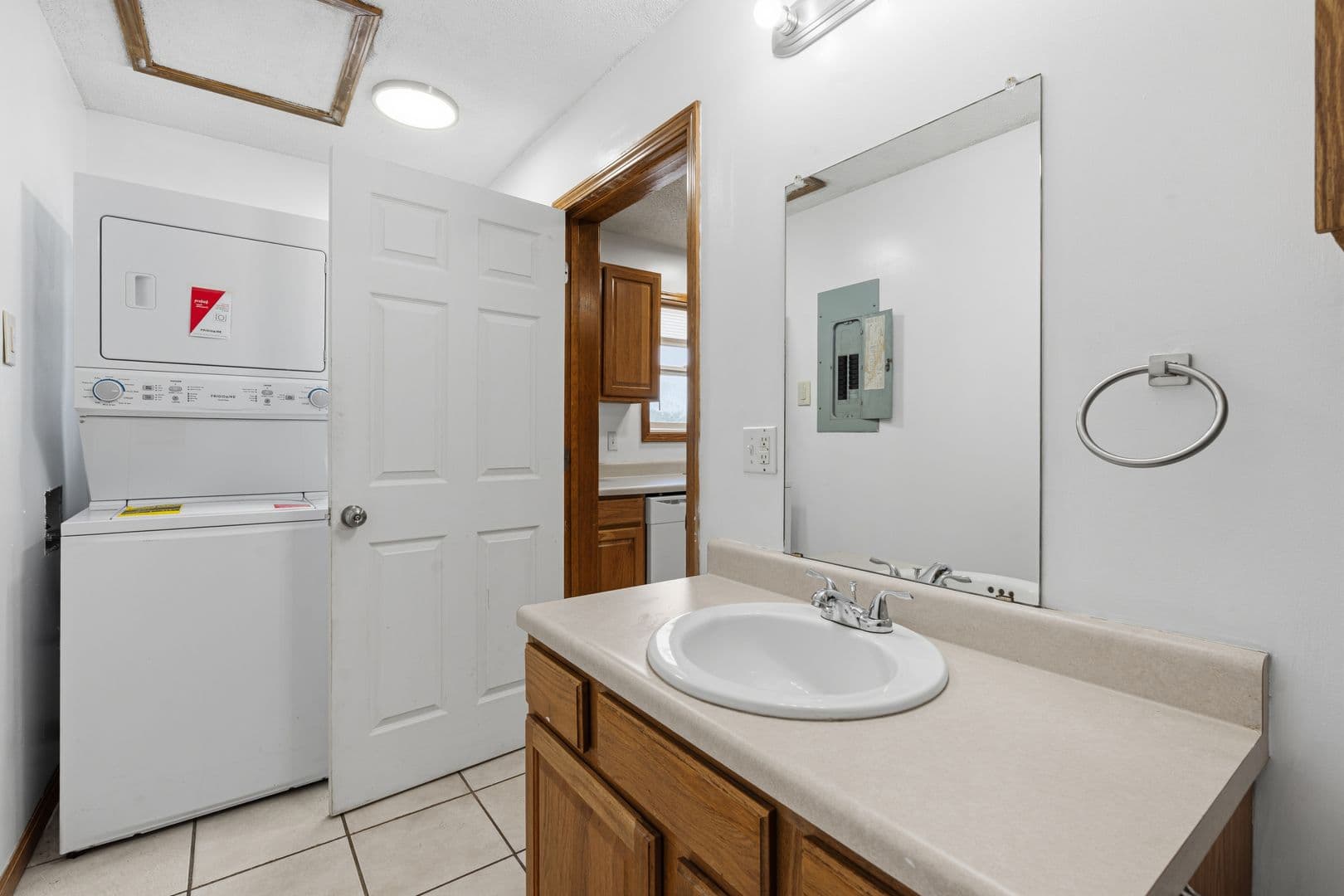 Warrensburg Apartment: 109 S Holden St Unit E