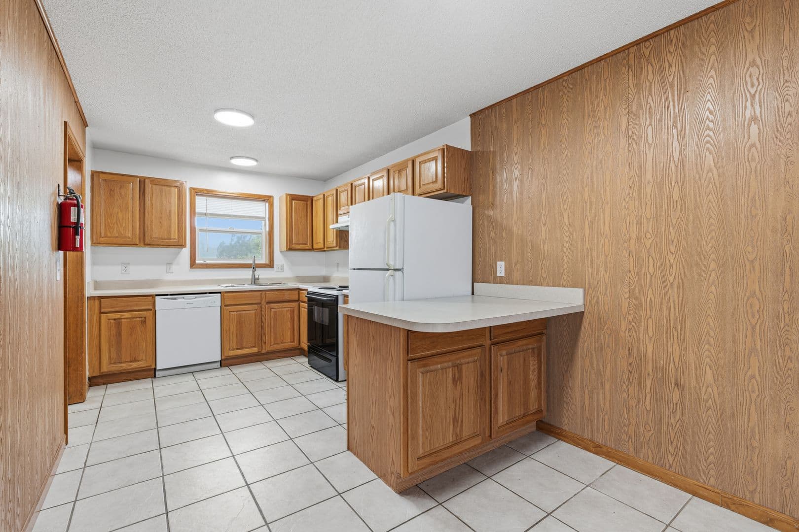 Warrensburg Apartment: 109 S Holden St Unit E