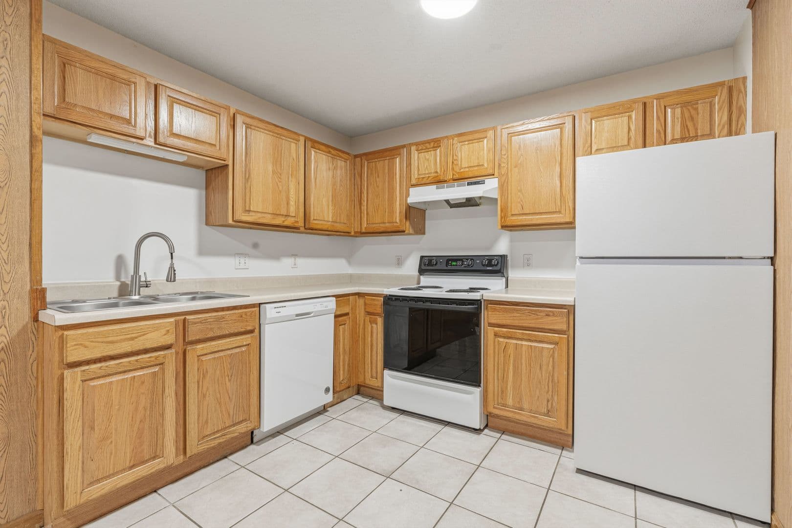 Warrensburg Apartment: 107 Grover St Unit B