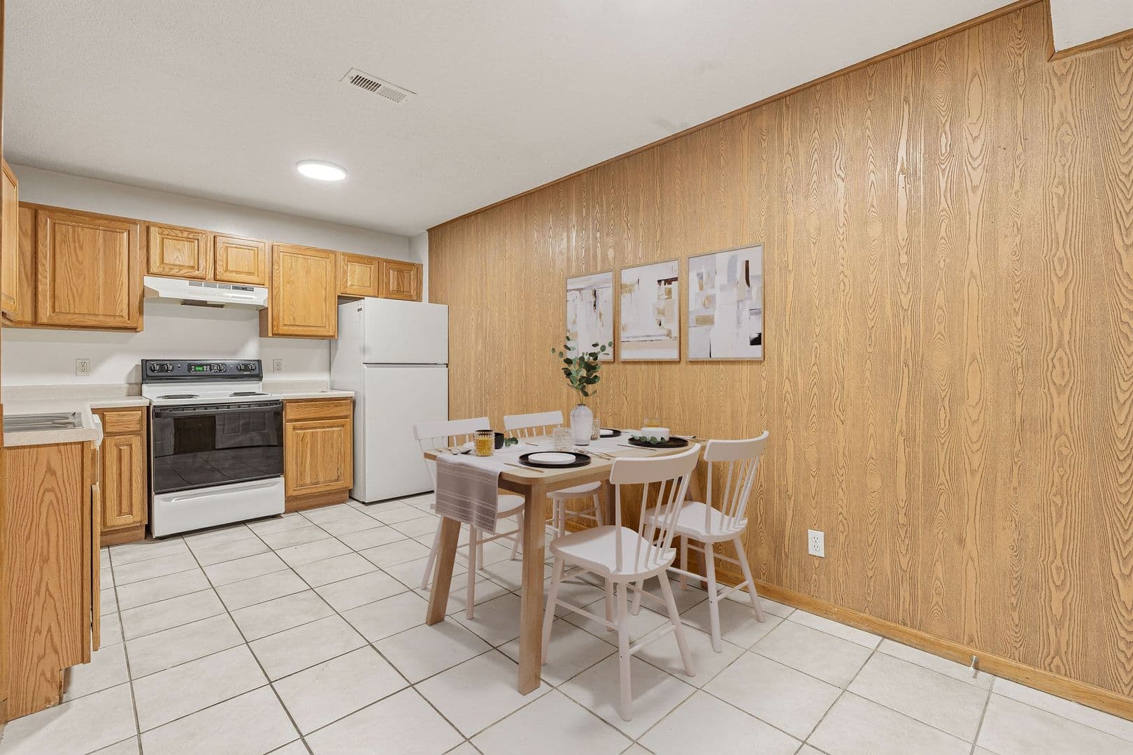 Warrensburg Apartment: 107 Grover St Unit B